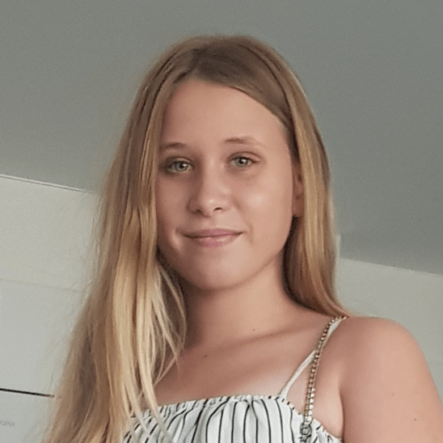 Gold Coasters urged to look out for teenage girl missing from Logan