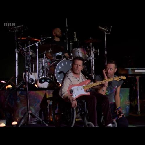 Coldplay and Michael J Fox Perform Iconic Song At Glastonbury!