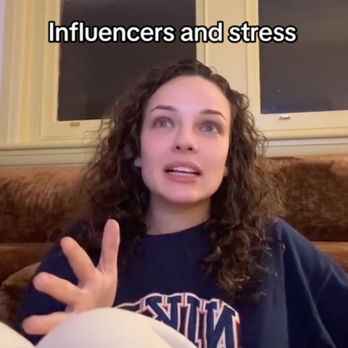 Abbie Chatfield Sparks Debate On Whether Being An Influencer Is More Stressful Than A 9-5